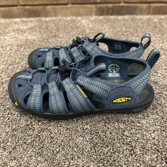 Keen Waterproof Water Shoes Hiking Sport Sandals Blue Size 7 Excellent Condition